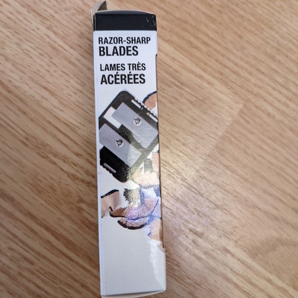 Wet n Wild NIP dual makeup pencil sharpener black - Picture 3 of 8